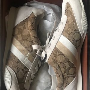 NWT..Coach Kelson Outline Sig/Suede Shoes